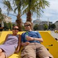 Agusia i ja na ławeczce przed Museums Quartiers
