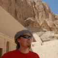 Ja przed świątynią Hatszepsut