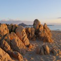 Takich kamieni na plaży i w morzu jest pełno w pobliżu centrum Costa Rei
