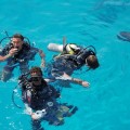 przygotowanie do zanurzenia się - nurkowanie głębinowe