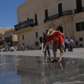 W Valecie poznajemy z bliska fontannę wytryskującą z ziemi
